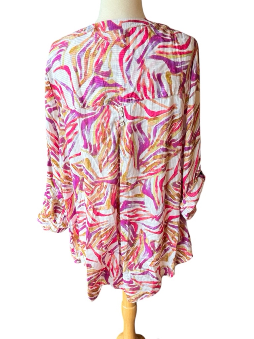 Intro. Multicolor Tunic Open Collar Button Details, 1X - Picture 3 of 10